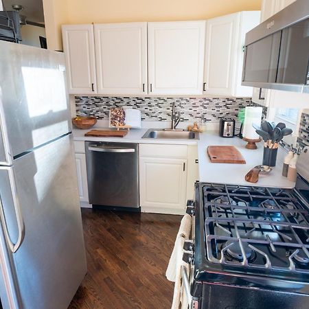 Bucktown Private Condo Чикаго Экстерьер фото