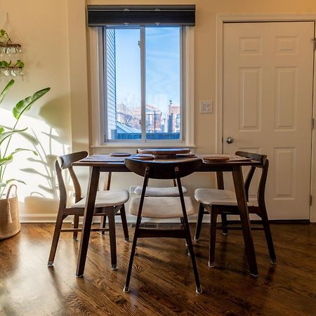 Bucktown Private Condo Чикаго Экстерьер фото