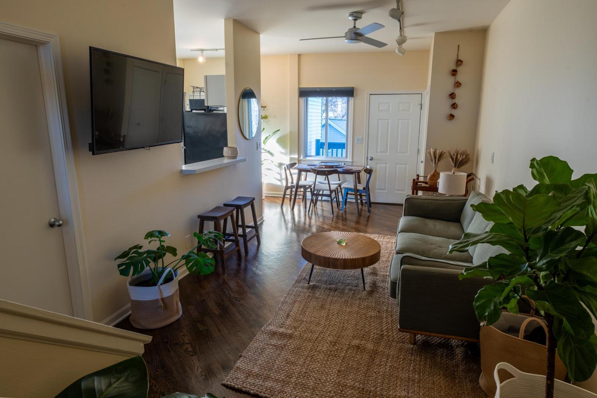 Bucktown Private Condo Чикаго Экстерьер фото