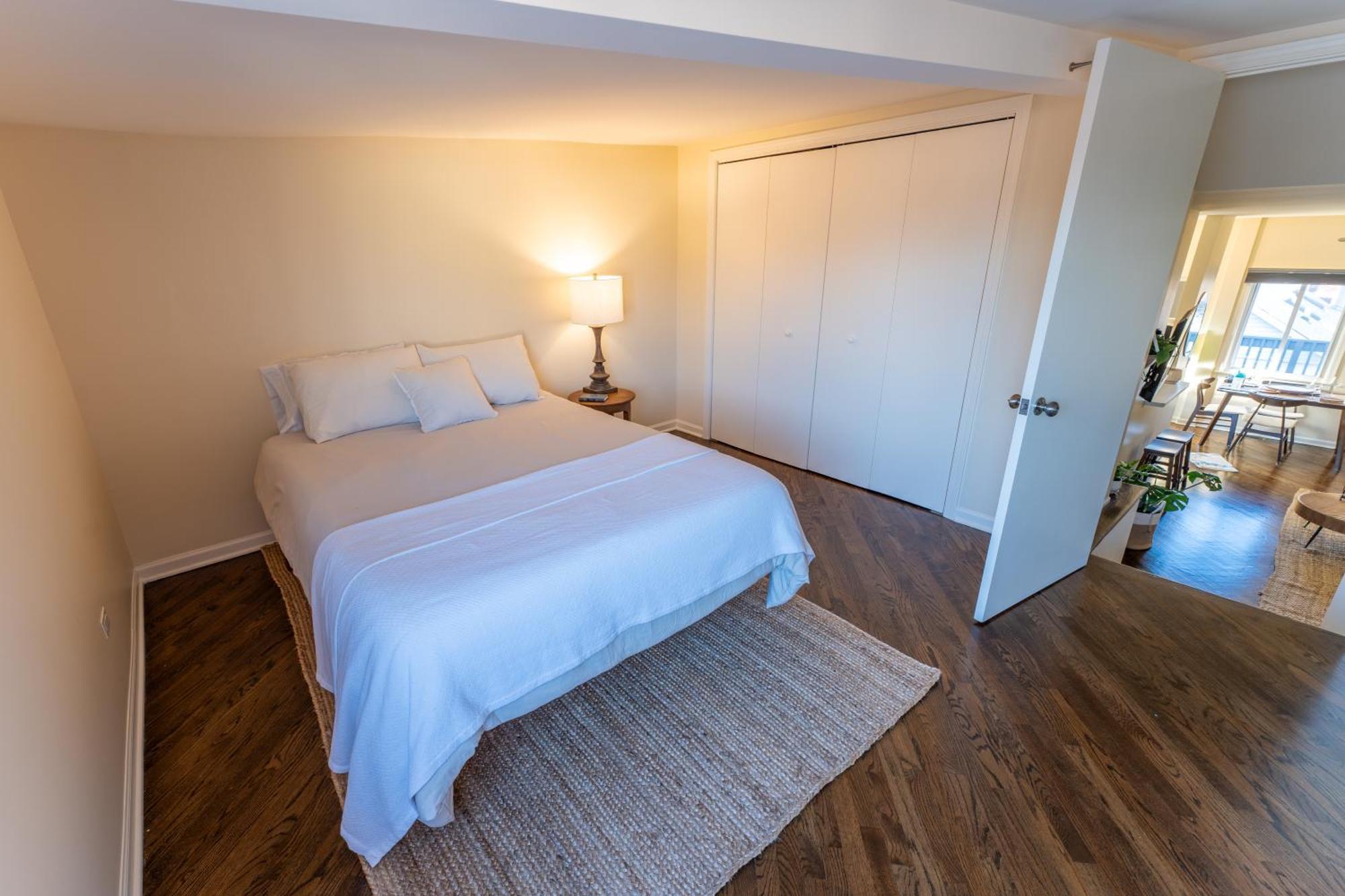 Bucktown Private Condo Чикаго Экстерьер фото
